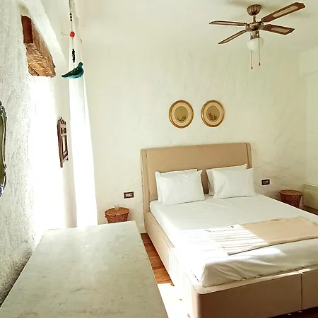 Alinda Alacati Butik Ildiri